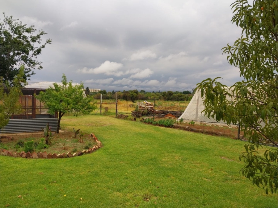 6 Bedroom Property for Sale in Schweizer Reneke North West